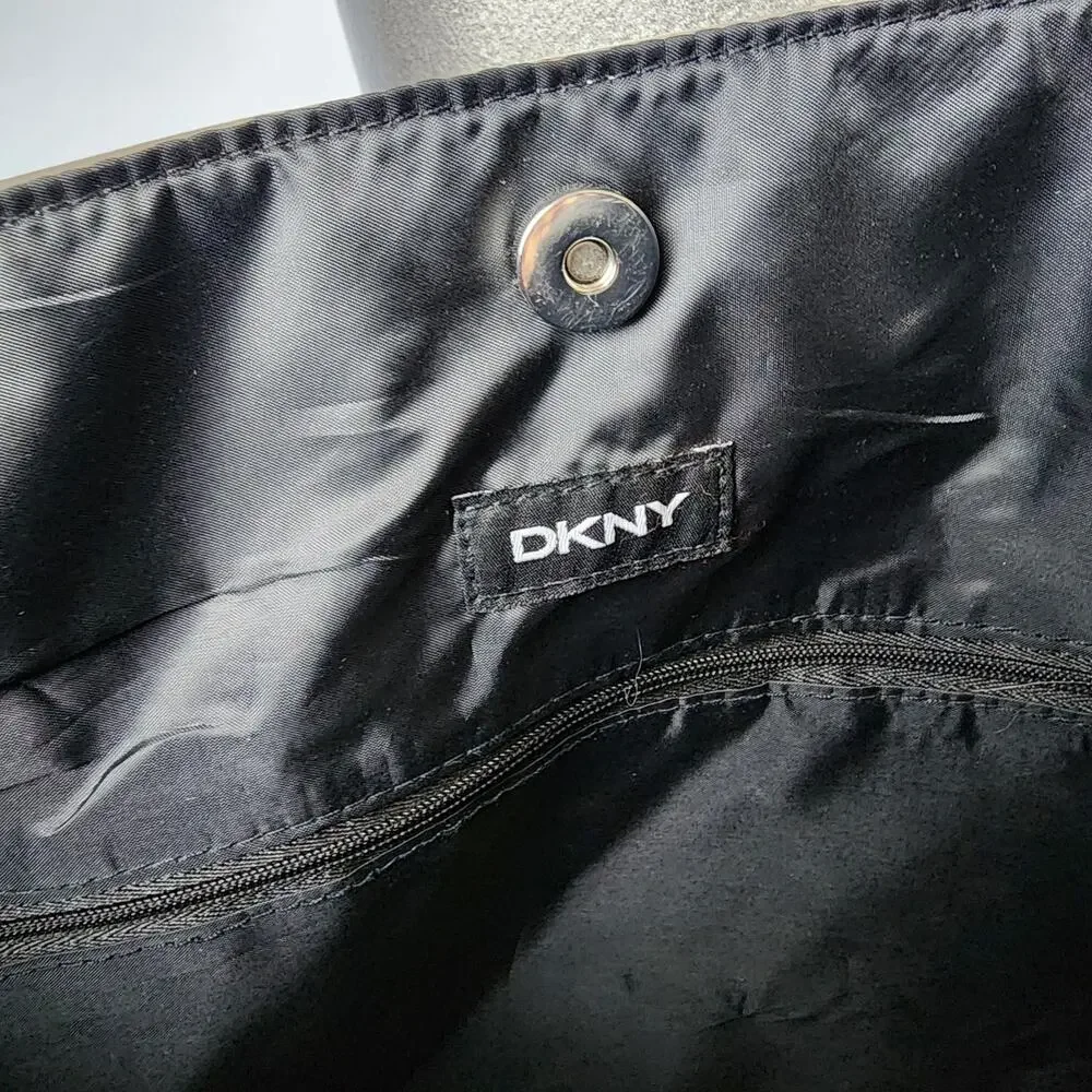 NWT DKNY Silver Skyline Shopping Tote / Sac / Shoulder Bag